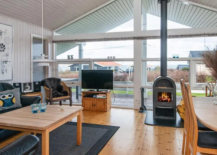 Prázdninový dům 8 Person In Sjolund-by Traum